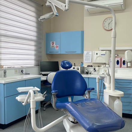 Private & cosmetic dentist in Kingston